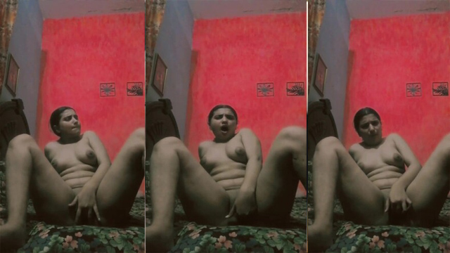 Pakistani Babe Ayesha – Masturbating For BF Viral Mms