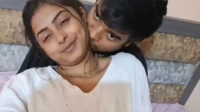 Horny Cute GF – Naked Doggy Hard Sex Viral
