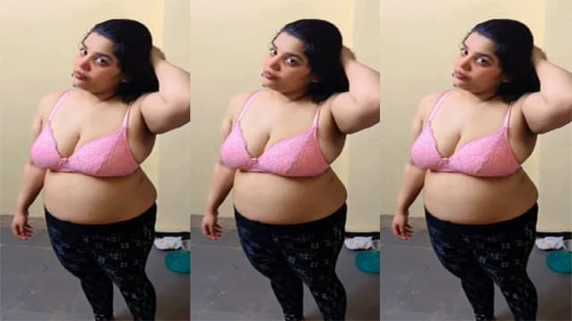 Sexy Chubby Indian Tanker Wife Blowjob Clip